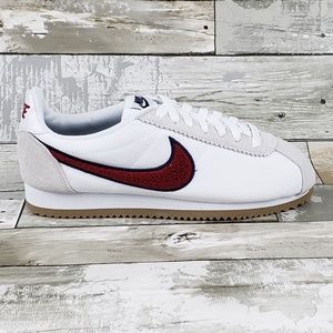 Nike Womens Classic Cortez Running Shoes White Red